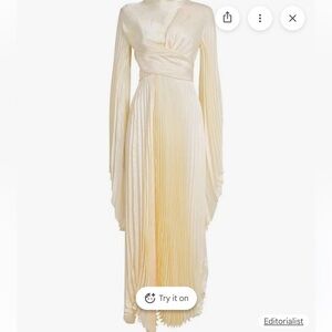 Elegant Cream Pleated Maxi Dress